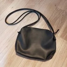 Bottega Veneta — Bottega Veneta Simple Repainting Condition — Handbag — resale