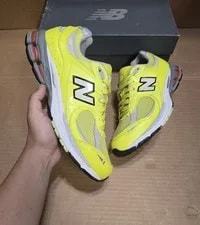 New Balance — Size 9 - New Balance 2002R Sulpher — Sneaker — resale
