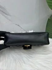 Gucci Marmont 22 V-Quilted Chain Crossbody Duty 4