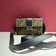 Fendi — Fendi Baguette Buckle Logo Pattern - Very Good #Knqhuc — Handbag — resale