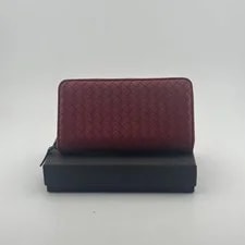Bottega Veneta — Bottega Veneta Authentic Wallet — Handbag — resale