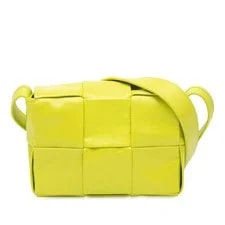 Bottega Veneta — Bottega Veneta Maxi Cassette Light — Handbag — resale