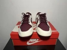 Size 11 - Nike Dunk Low Valentine's Day 2
