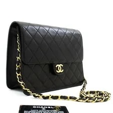 Chanel — n79 Chanel Authentic Small Chain Quilted Flap — Handbag — resale