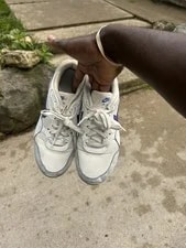 Nike Air Max 90 / / Low Top Lace-Up Athletic 4