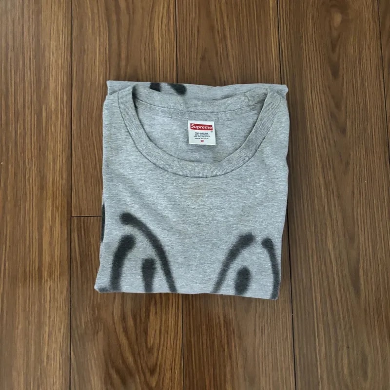 Supreme — Supreme Smile Logo Short Sleeve Tee — streetwear — resale