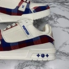Louis Vuitton Size 8UK 9US 4