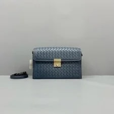 Bottega Veneta — Bottega Veneta Authentic Messenger Free Tracked Shipping — Handbag — deal