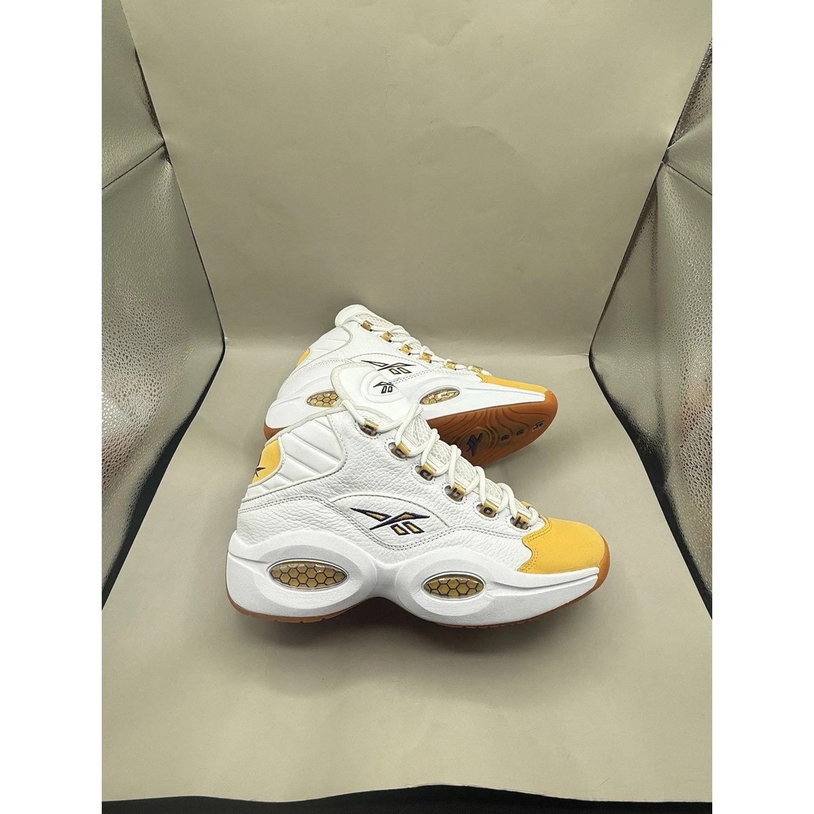 Reebok — Authentic 2020 Reebok Question Mid Toe 10 Clean — Sneaker — resale