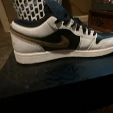 Jordan — Jordan Air 1 ’S Low Top Lace Up — Sneaker — resale