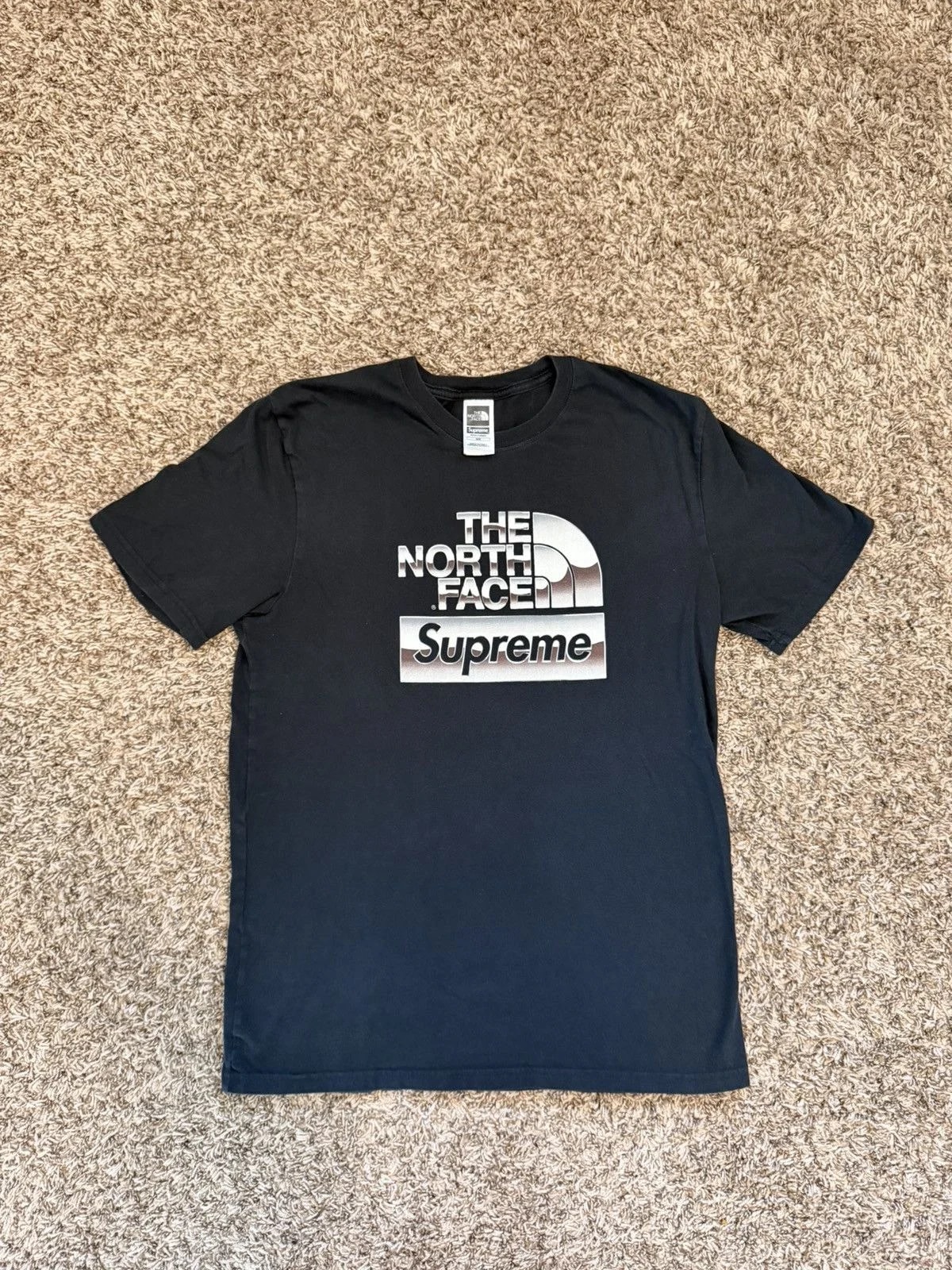 Supreme — Supreme X North Face Metallic Logo — streetwear — resale