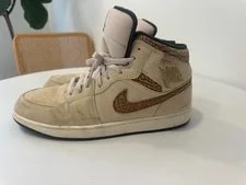 Air Jordan 1 Mid SE ' Elephant' 2