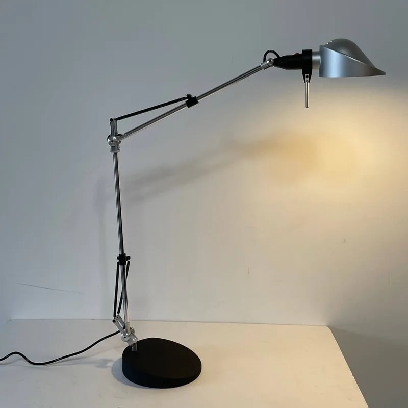 Candle / Gruppo Fontana Arte Chrono Task 2