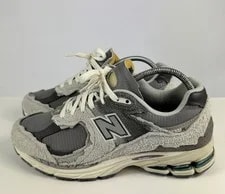 New Balance 2002R : UK 8.5 / US 9 / EU 2