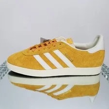 Adidas — Adidas Gazelle "Preloved " — Sneaker — resale