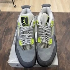 Jordan 4 Retro SE 95 Neon 2