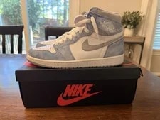 Jordan — Jordan 1 Retro OG High Hyper — Sneaker — resale