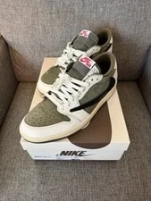 Air Jordan — Air Jordan 1 Retro Low OG SP Medium US — Sneaker — resale