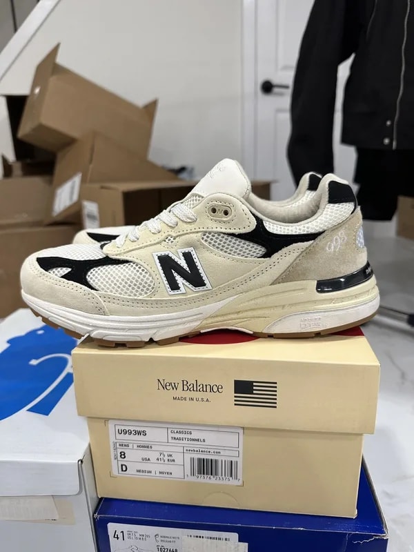 New Balance U993WS Sea Salt 2