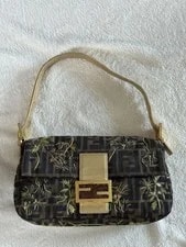 100% Authentic Fendi Baguette - Tropical Embroidered 3