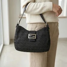 Fendi — Fendi Mamma Baguette Monogram Y2K 8BR036 — Handbag — resale