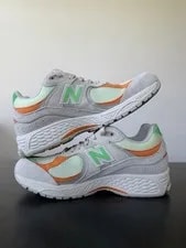 New Balance 2002r Apple ’S 3