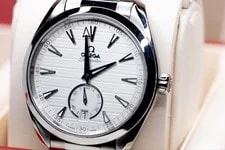 2025 Omega Aqua Terra "Small Seconds" Complete Set! 4
