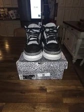 Size 9 - Air Jordan 3 Retro Glow 2