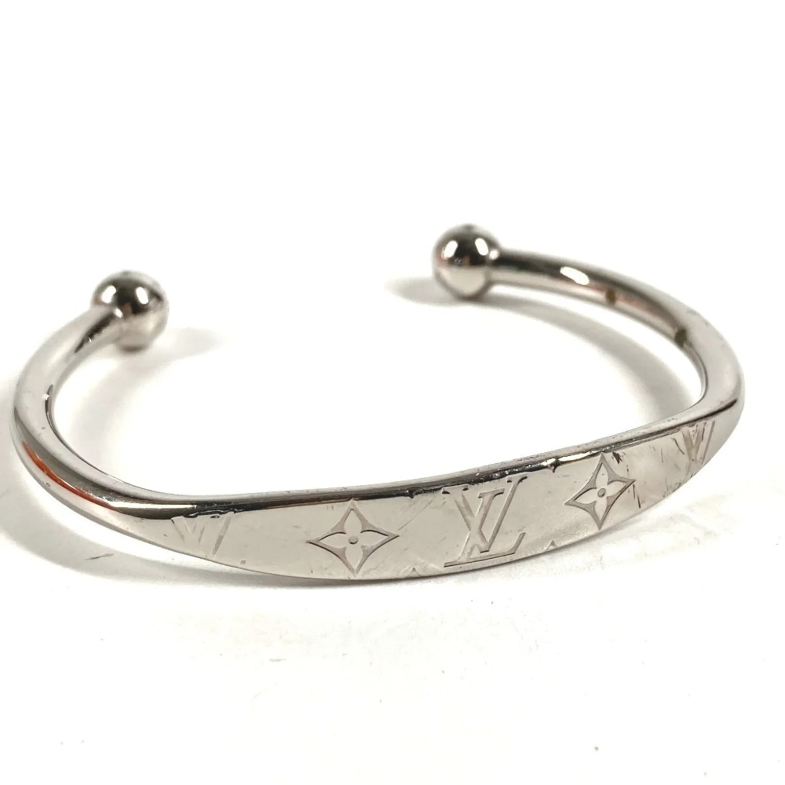 Louis Vuitton — Louis Vuitton Metal Charm — Jewelry — resale