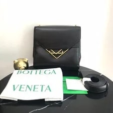 Bottega Veneta — Bottega Veneta 2Ways Crossbody Hardware S — Handbag — resale
