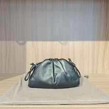 Bottega Veneta — Bottega Veneta ThePouchSeries CloudBag Crossbody ShoulderBag — Handbag — resale