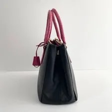 Prada Galleria Logo 4