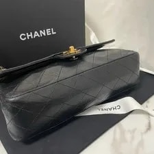 Chanel — Chanel Classic Flap Official — Handbag — resale