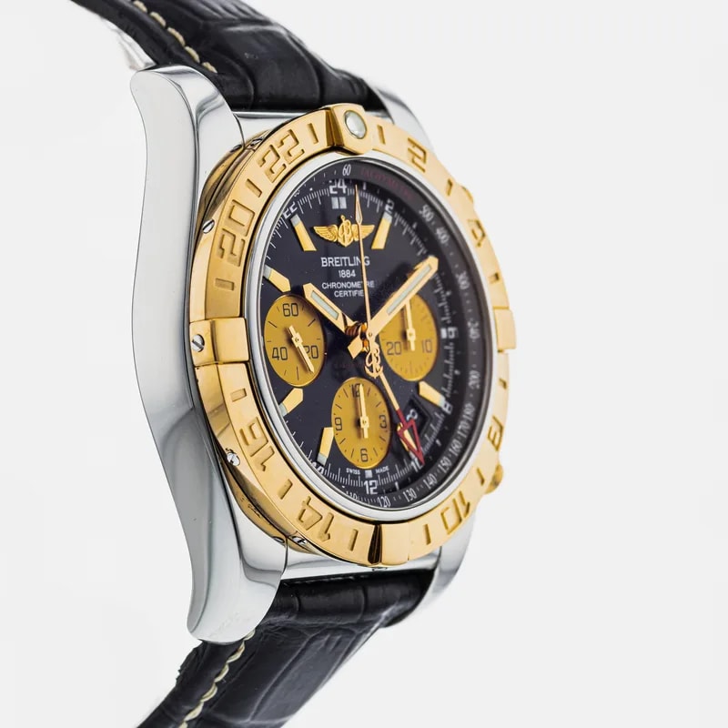 Breitling Chronomat 44 GMT CB0420 4