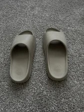 Yeezy Slide 2021 4