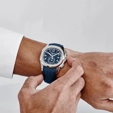 Patek Philippe Aquanaut 5968G-001 White Gold Blue Dial (2023) 2