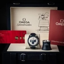 Omega Speedmaster Anniversary Series 310.32.42.50.02.001 “Silver Snoopy Award” 3