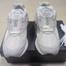 8.5US Kith Newbalance 990V3 USA Hallow 2