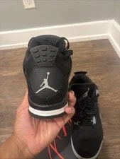 Size 8.5 - Jordan 4 Retro SE Mid 4