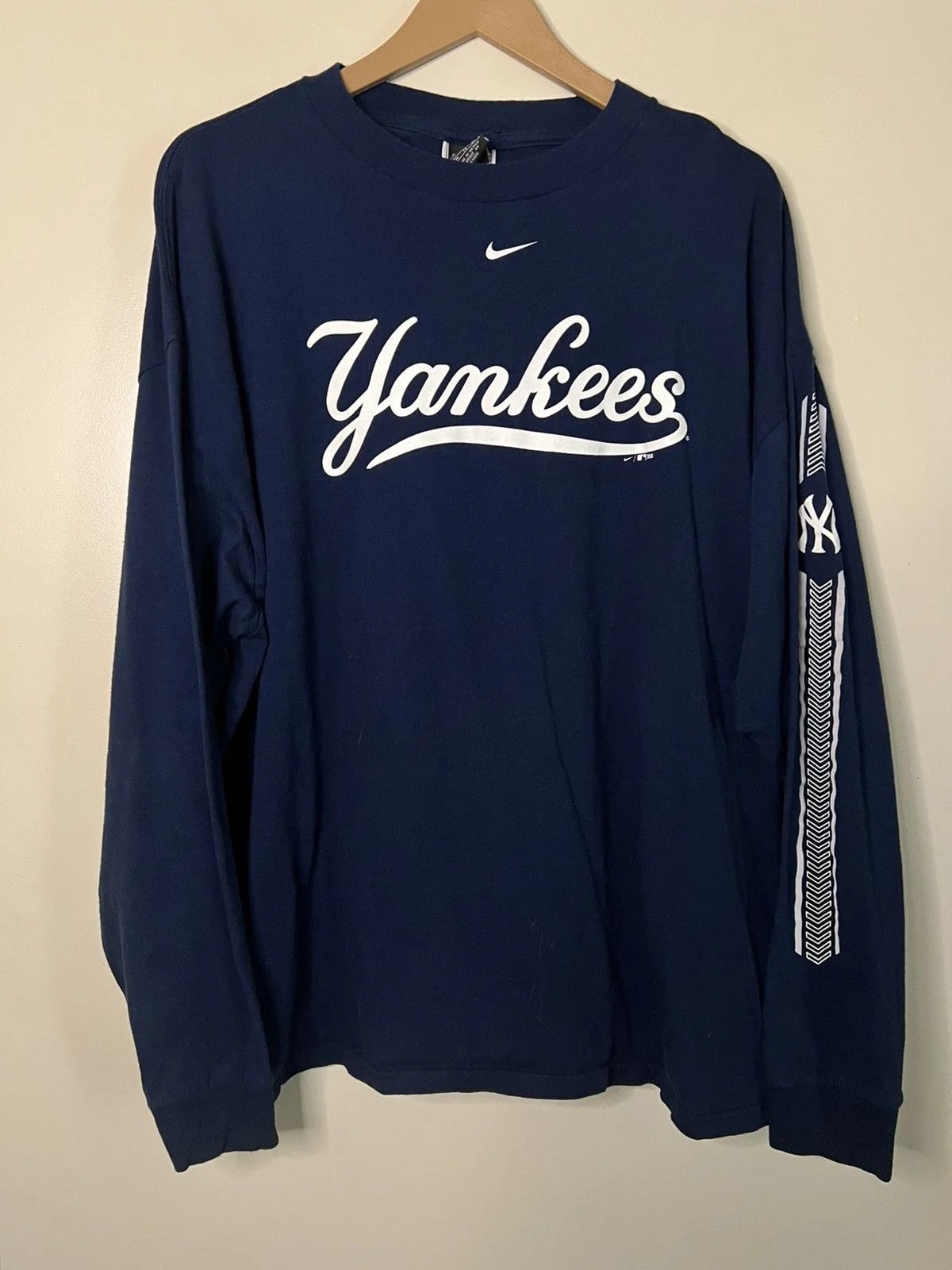 Nike — 90s Y2K Nike Team Yankees Center Swoosh Long Sleeve T Shirt — streetwear — resale