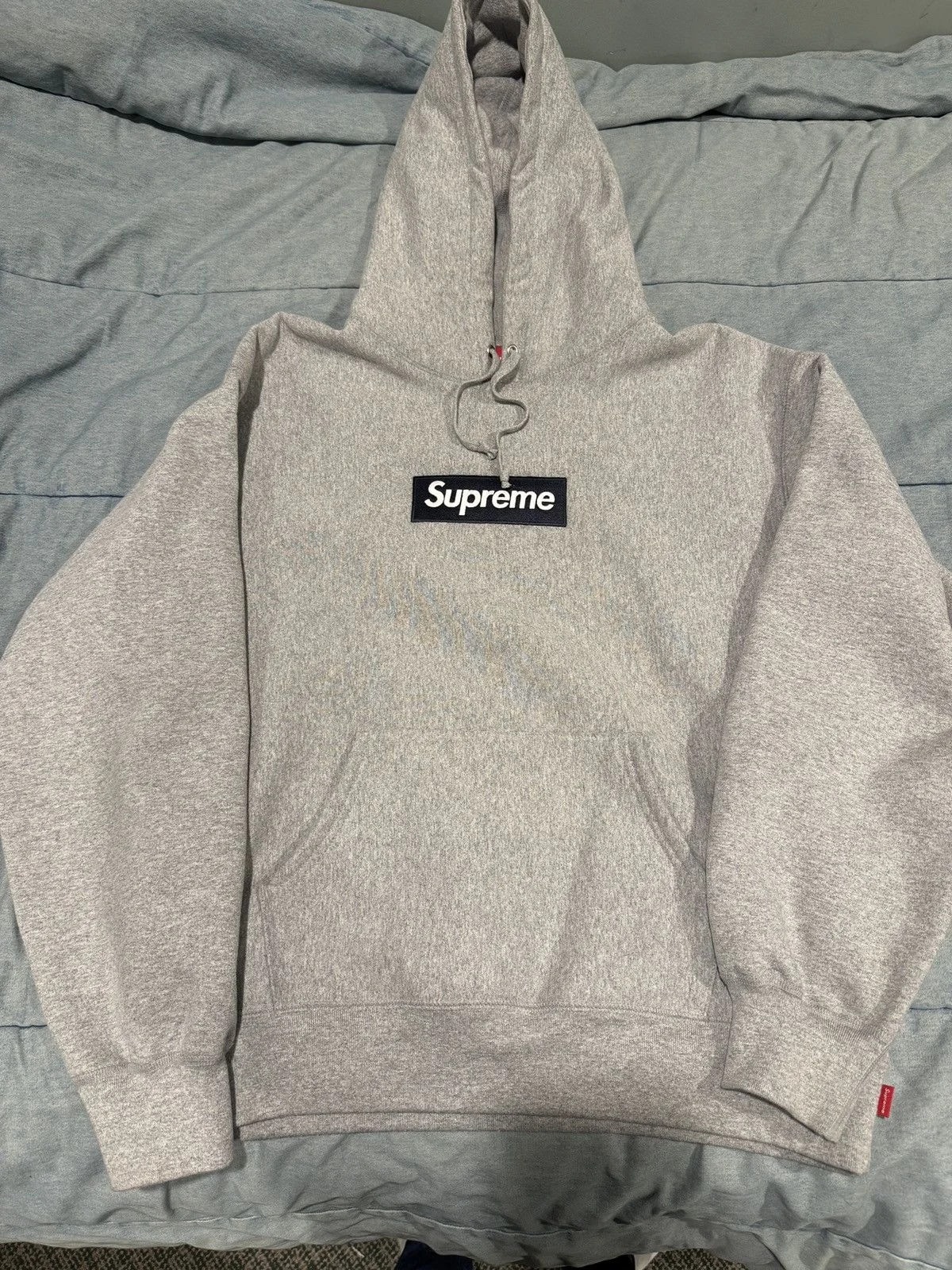 Supreme — Supreme 2025 / Box Logo Hoodie — streetwear — resale