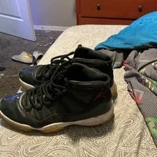 Jordan Air 11 ’S Mid-Top Basketball 3