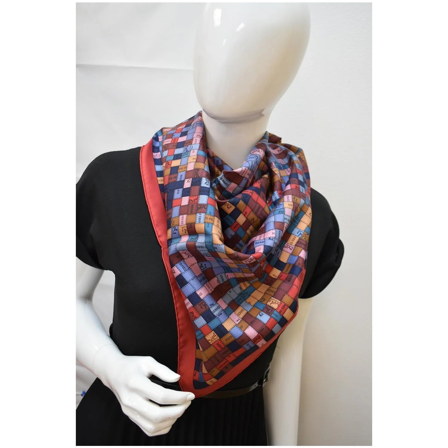 Hermes Bolduc Au Carre Scarf 2