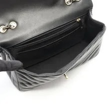 Chanel Chevron V-Stitch Full Flap W Chain #RC1016 3