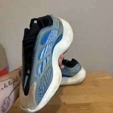 Size 6 - Adidas Yeezy 700 V3 Arzareth 3