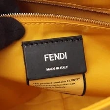 Fendi : Baguette Messenger 7VA537 W24H23D6cm W/o Accessories; 4