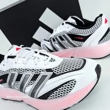 Adidas — Adidas US 12 Retro Lifestyle Lightblaze Glow — Sneaker — resale