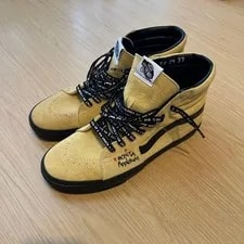 Vans — 9.5US Vans A Tribe Called Quest Collaboration High Heels LTD Sn — Sneaker — resale