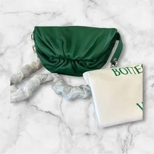 Bottega Veneta — Bottega Veneta the Chain Pouch 651445 — Handbag — resale