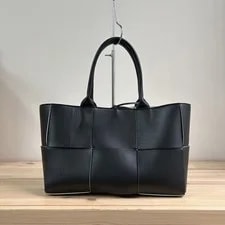 Bottega Veneta Arco Small With Pouch 3